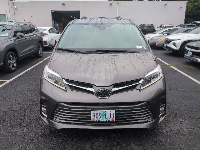 2019 Toyota Sienna Limited Premium