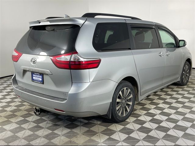 2019 Toyota Sienna 