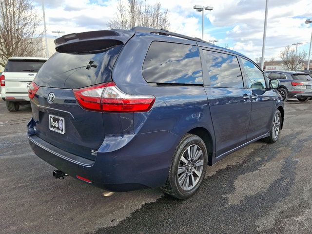 2019 Toyota Sienna XLE Premium