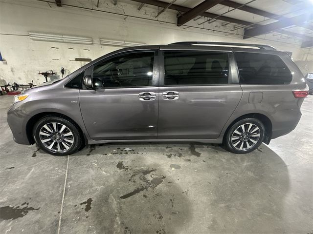 2019 Toyota Sienna XLE Premium