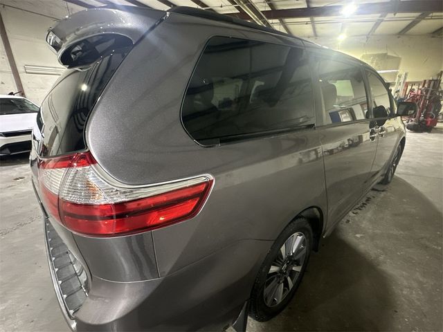 2019 Toyota Sienna XLE Premium