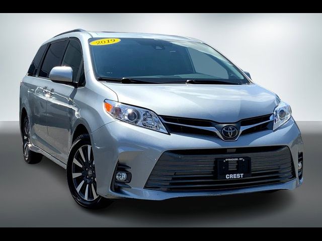 2019 Toyota Sienna XLE