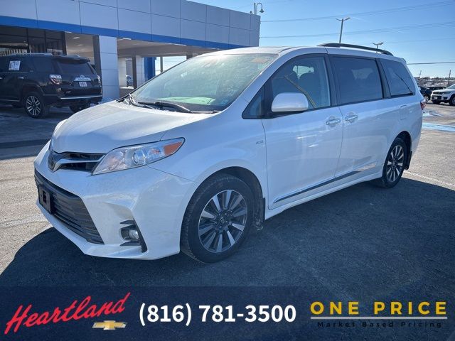 2019 Toyota Sienna XLE