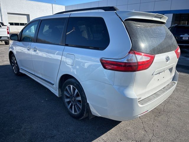 2019 Toyota Sienna XLE