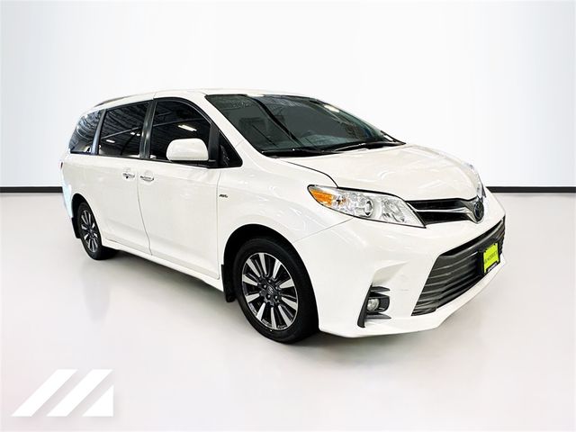 2019 Toyota Sienna XLE