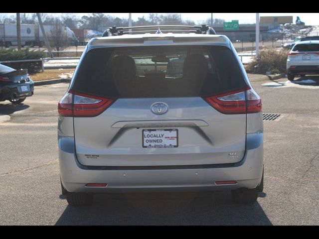 2019 Toyota Sienna XLE Premium