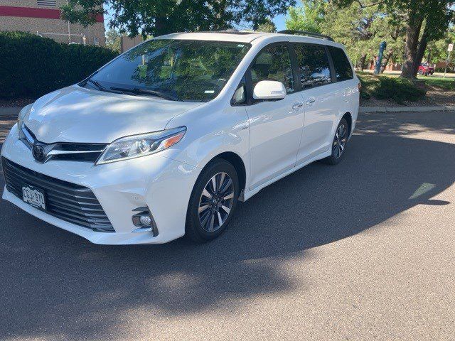 2019 Toyota Sienna Limited Premium
