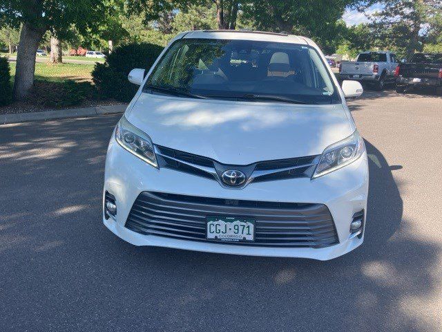 2019 Toyota Sienna Limited Premium