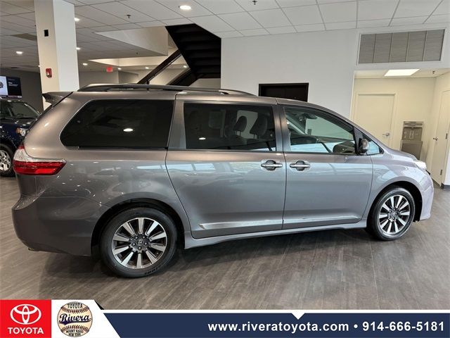 2019 Toyota Sienna XLE Premium