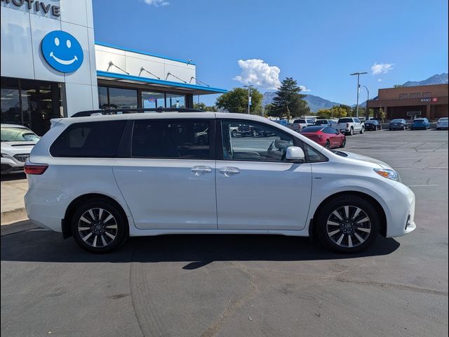 2019 Toyota Sienna XLE