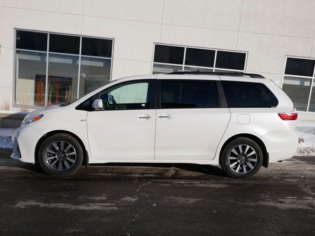 2019 Toyota Sienna XLE