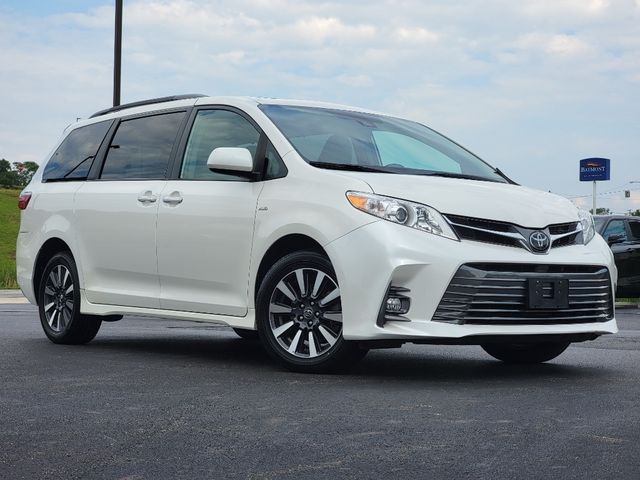 2019 Toyota Sienna 