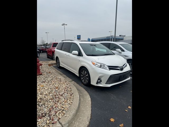 2019 Toyota Sienna XLE Premium