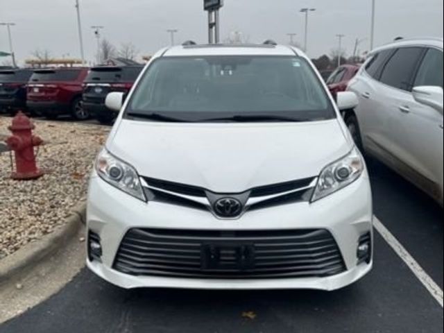 2019 Toyota Sienna XLE Premium