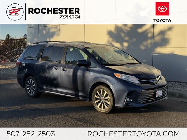 2019 Toyota Sienna XLE