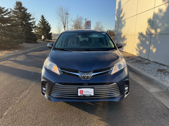 2019 Toyota Sienna XLE