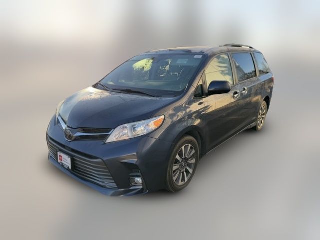 2019 Toyota Sienna XLE