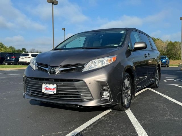 2019 Toyota Sienna XLE