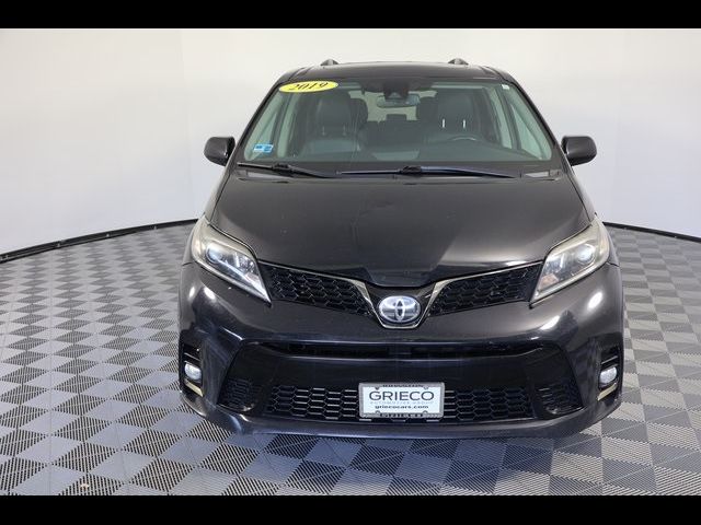 2019 Toyota Sienna SE