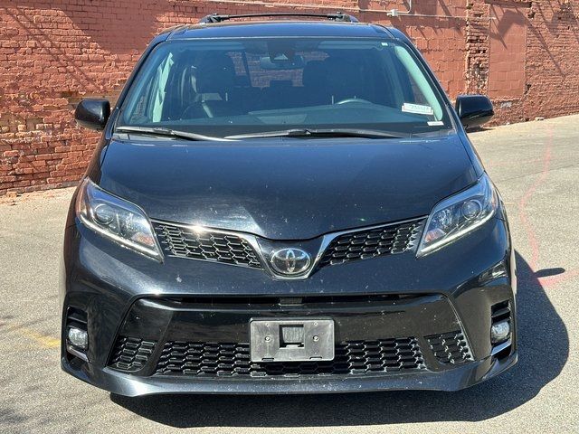 2019 Toyota Sienna SE Premium