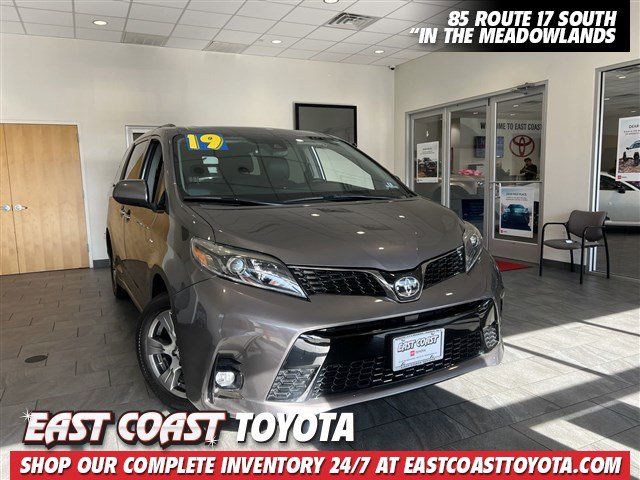 2019 Toyota Sienna 