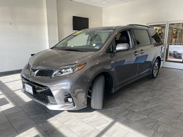 2019 Toyota Sienna 