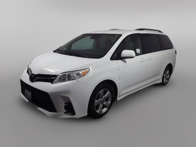 2019 Toyota Sienna 