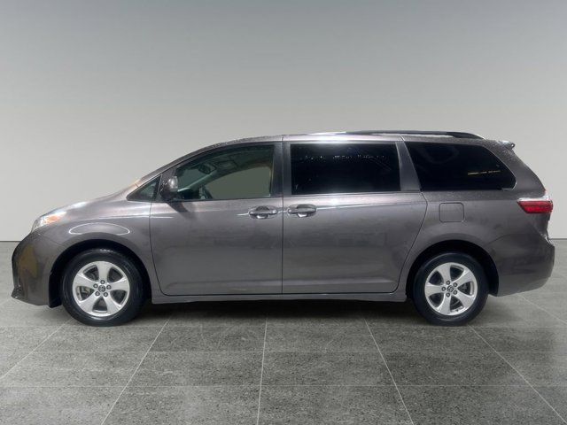 2019 Toyota Sienna LE