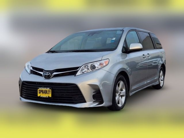 2019 Toyota Sienna 