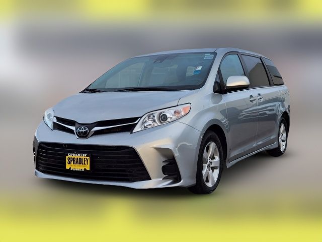 2019 Toyota Sienna 