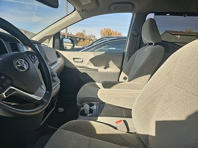 2019 Toyota Sienna 