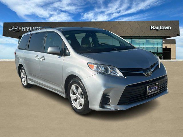 2019 Toyota Sienna 