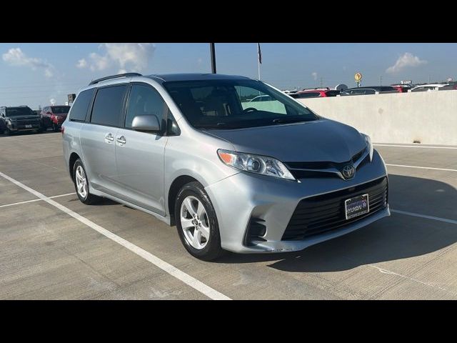 2019 Toyota Sienna 