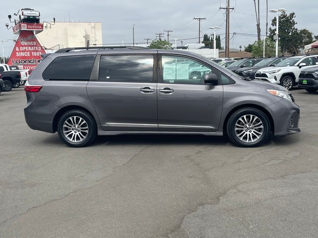 2019 Toyota Sienna 