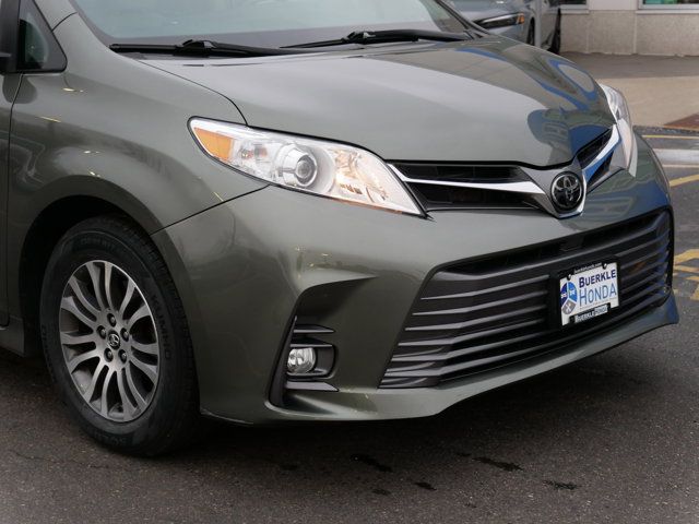 2019 Toyota Sienna XLE