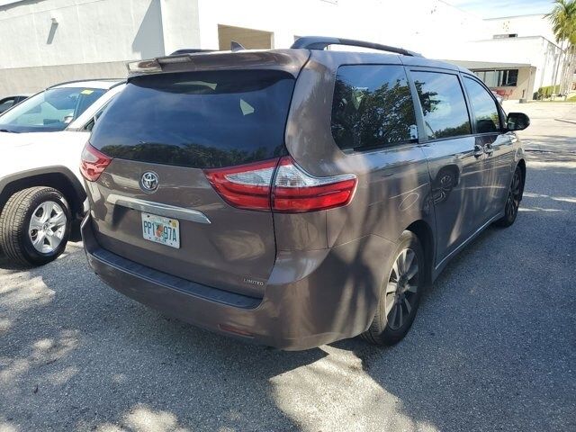 2019 Toyota Sienna Limited