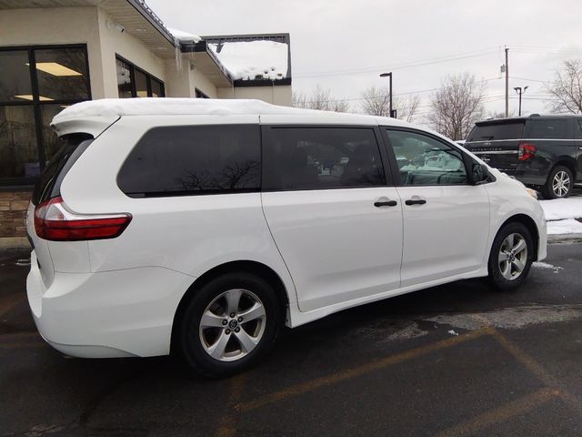 2019 Toyota Sienna L