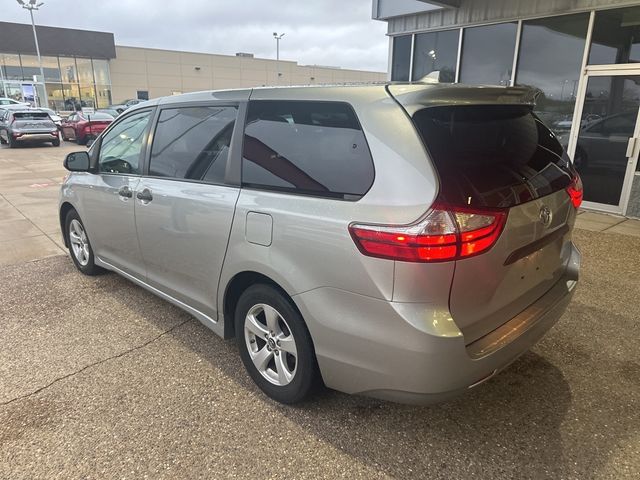 2019 Toyota Sienna L