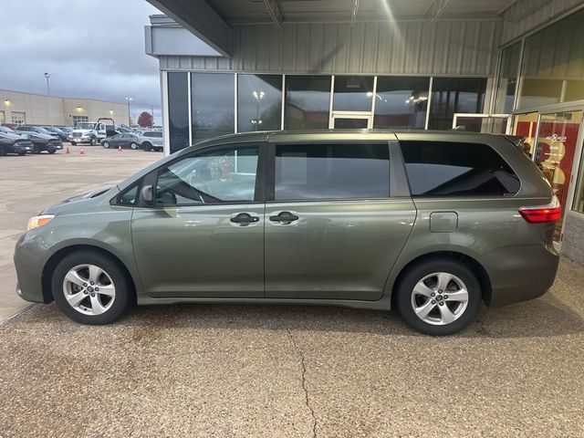 2019 Toyota Sienna L