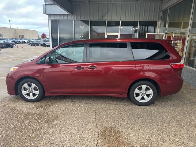 2019 Toyota Sienna L