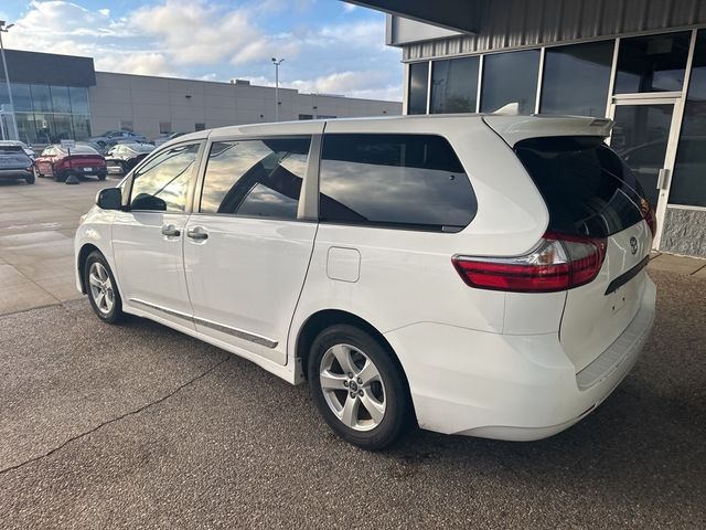 2019 Toyota Sienna L