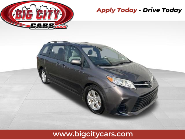 2019 Toyota Sienna LE