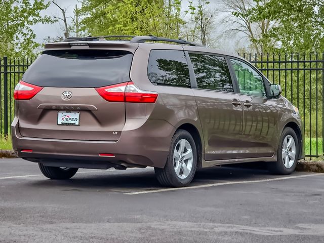 2019 Toyota Sienna 