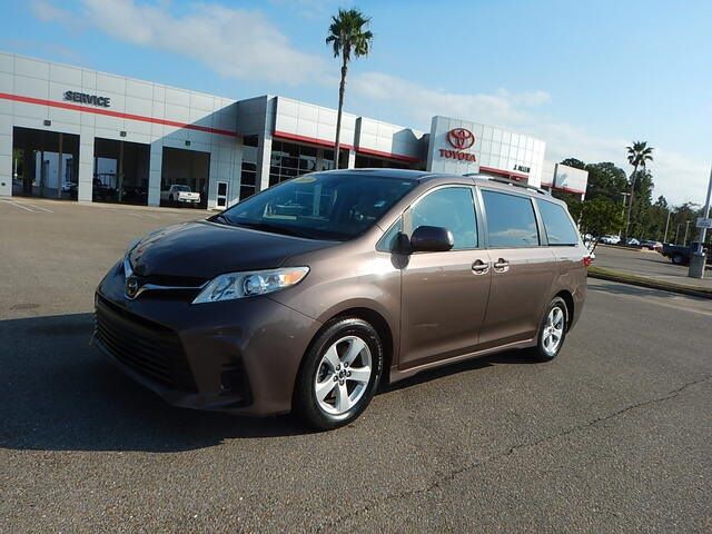 2019 Toyota Sienna 