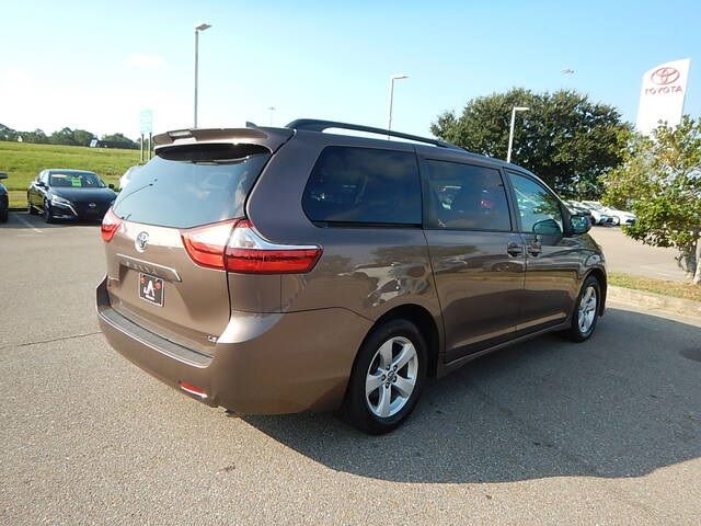 2019 Toyota Sienna 