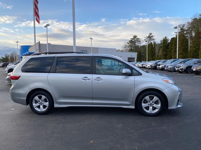 2019 Toyota Sienna 