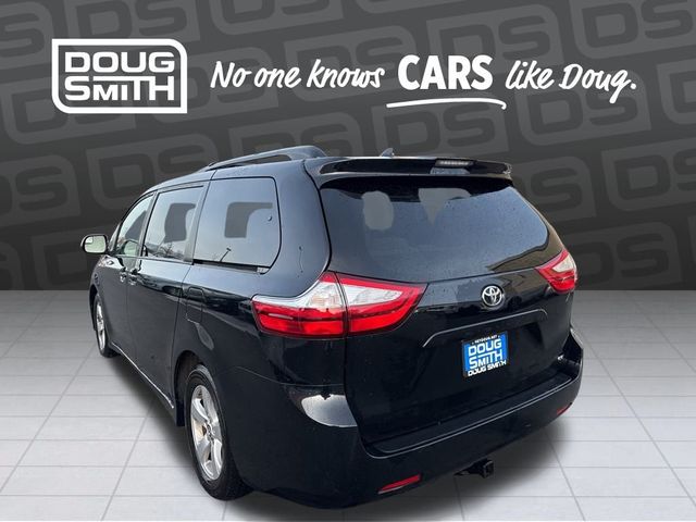 2019 Toyota Sienna 