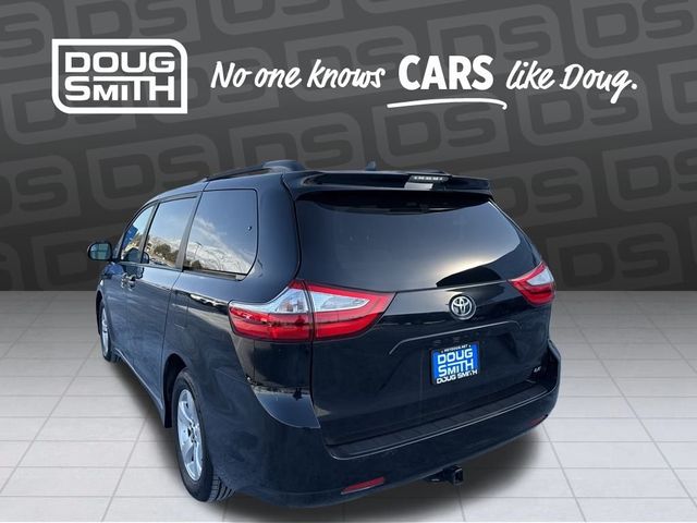 2019 Toyota Sienna 