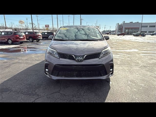 2019 Toyota Sienna 