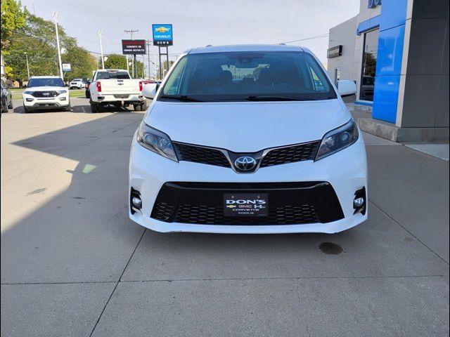 2019 Toyota Sienna 